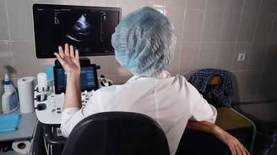 Врачи проводят слишком много времени, глядя на экран компьютера?