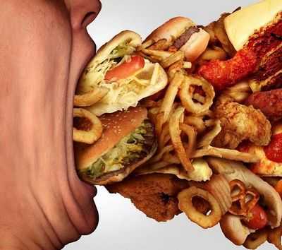 Исследования связывают переедание во время национальных спортивных мероприятий с проблемами со здоровьем: новое исследование показывает, что более высокий процент пациентов обращается за лечением