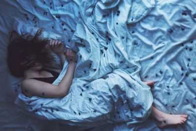 Подергивания во сне зажигают мозг