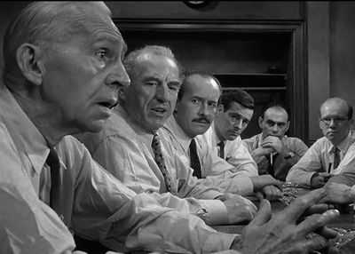 Исследования показывают, что разгневанные мужчины приобретают влияние, а рассерженные женщины теряют влияние